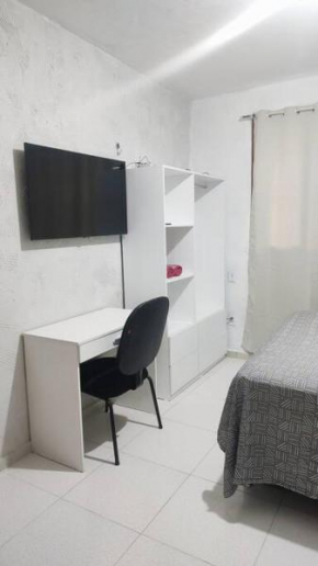 Ap estilo Studio kitnet c garagem e cama queen top